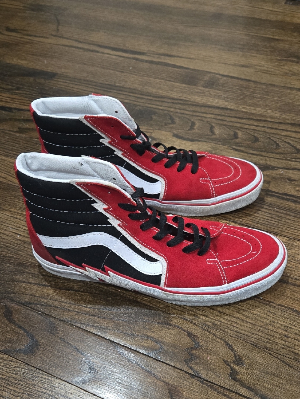 VANS Sk8-Hi Bolt Red Black White High Top